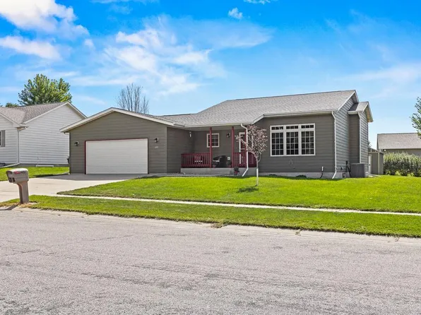 602 Genesis Ave, Marshall, MN 56258