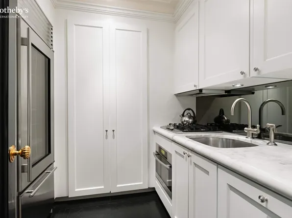 781 5th Avenue image 9 of 18