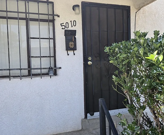 5010 Roma Ave NE — Photo 1