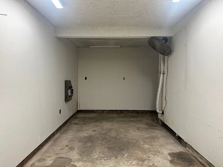 810 W Country Club Dr — Photo 14