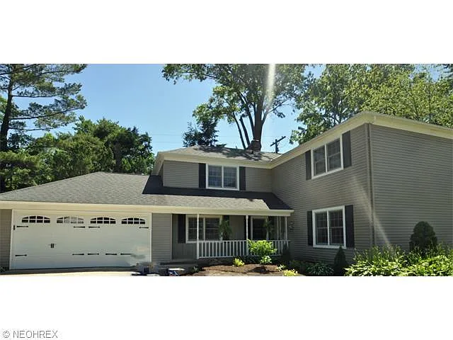 30501 Manhasset Dr photo 1