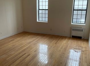 890 W Beech St APT 1B, Long Beach, NY 11561