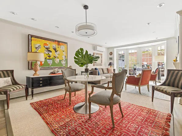 337 East 50th Street image 1 of 10