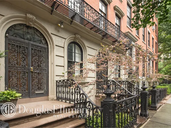 123 East 10th Street image 1 of 10