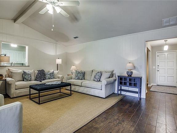 4th image of 2906 Canyon Brook Dr