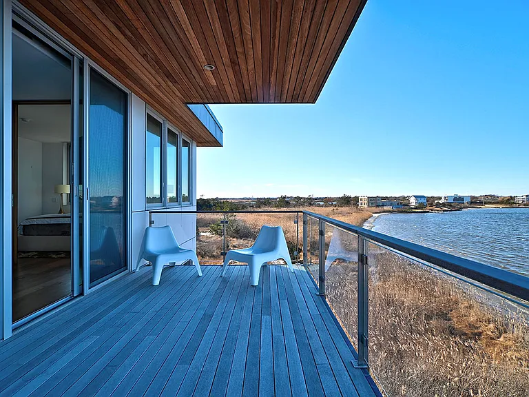 1122 Flying Point Rd — Photo 11
