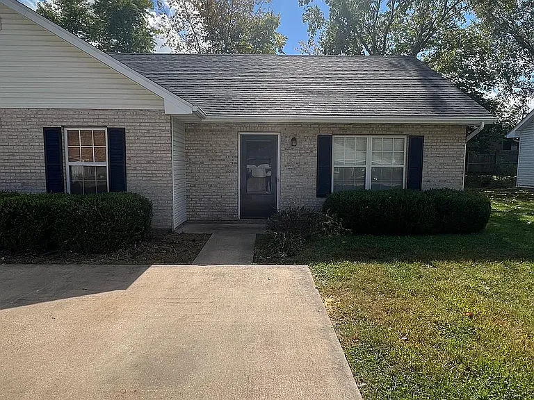 504 Nickman Rd #B — Photo 6