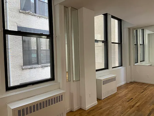 Rented by City Connections Realty | media 2