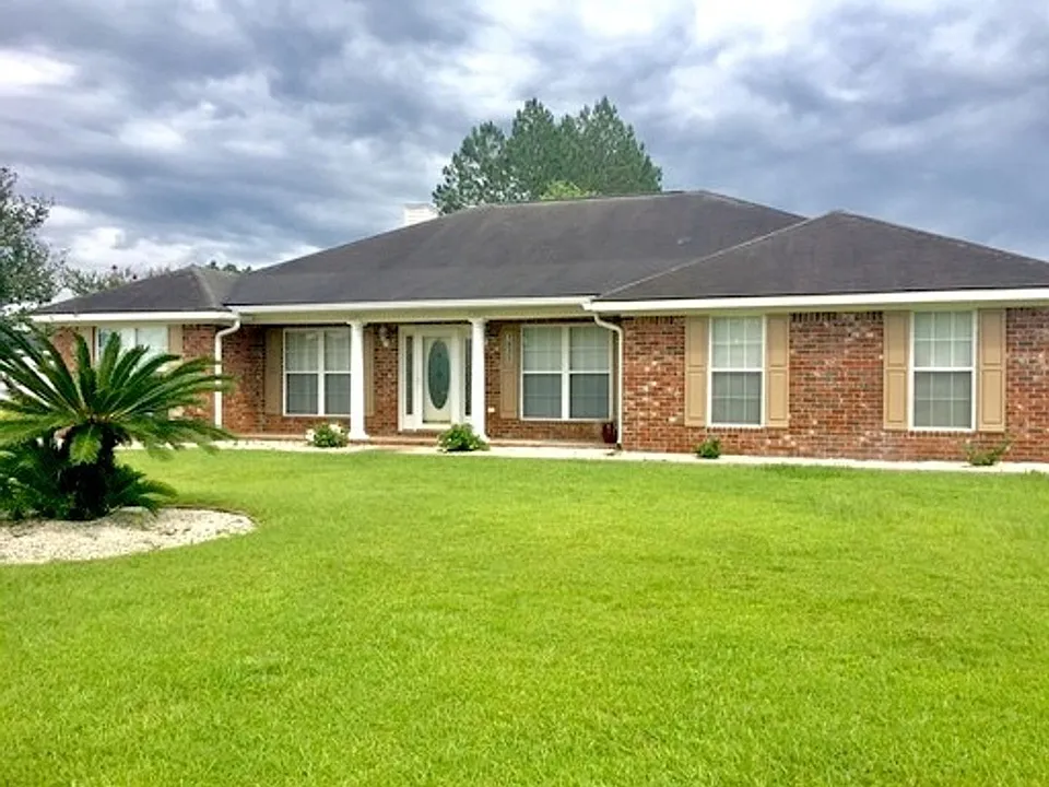 1835 Lawnwoods Dr