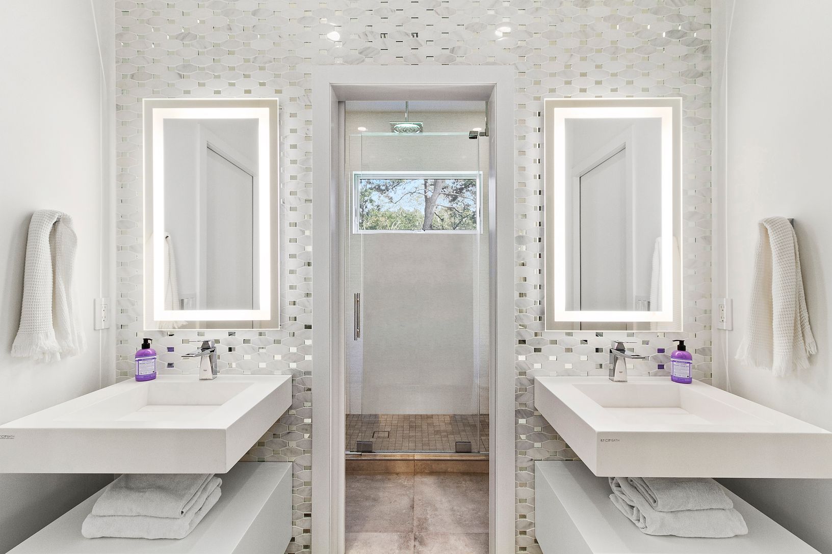 Super stylish bath with remotely programmed shower