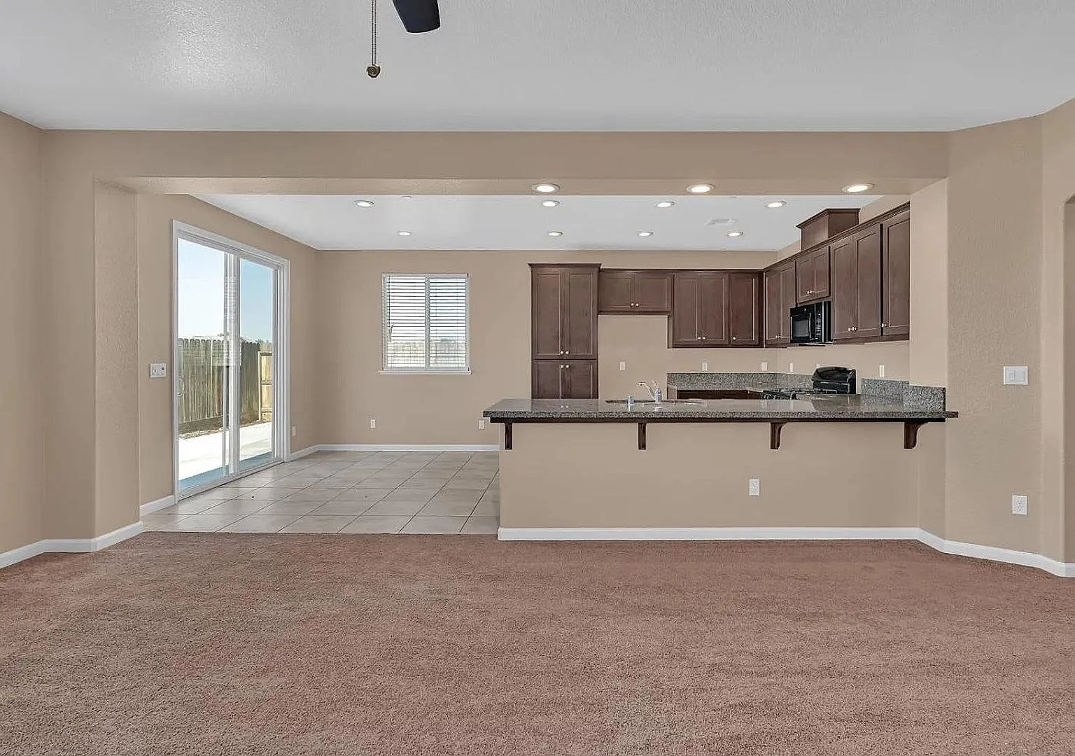 Beautiful 3 Bedroom 2 Bath Home For Rent - Landscaper Included! — Photo 2