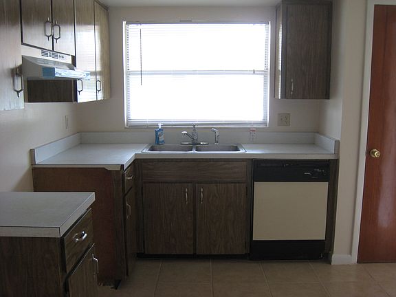 3rd image of 7049 Balboa Dr #7049