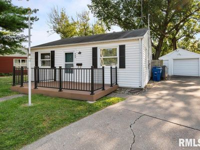 909 39th Street Ct, Moline, IL, 61265