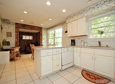 3rd image of 39 Burham Dr
