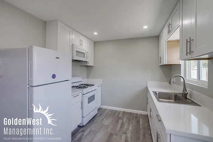 3 bed, 1.0 bath, 950 sqft, $2,250 — Photo 4
