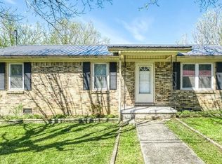 233 Sims St, Dowelltown, TN 37059