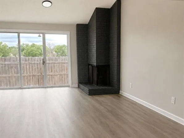 11303 Calico Dr, Kansas City, MO 64137