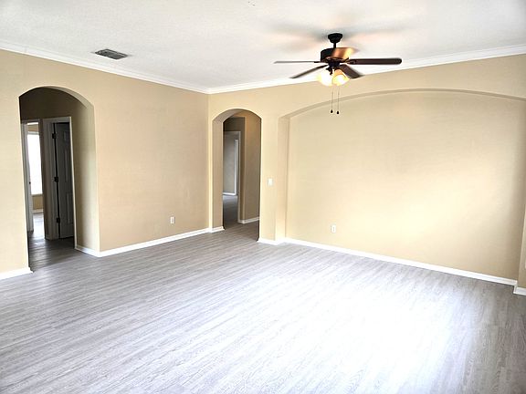 5th image of 13933 Golden Rain Tree Blvd
