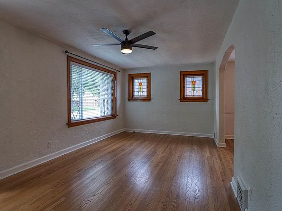 4th image of 6018 Leona St