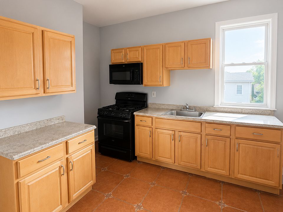 1st image of 148 Chadwick Ave #3B