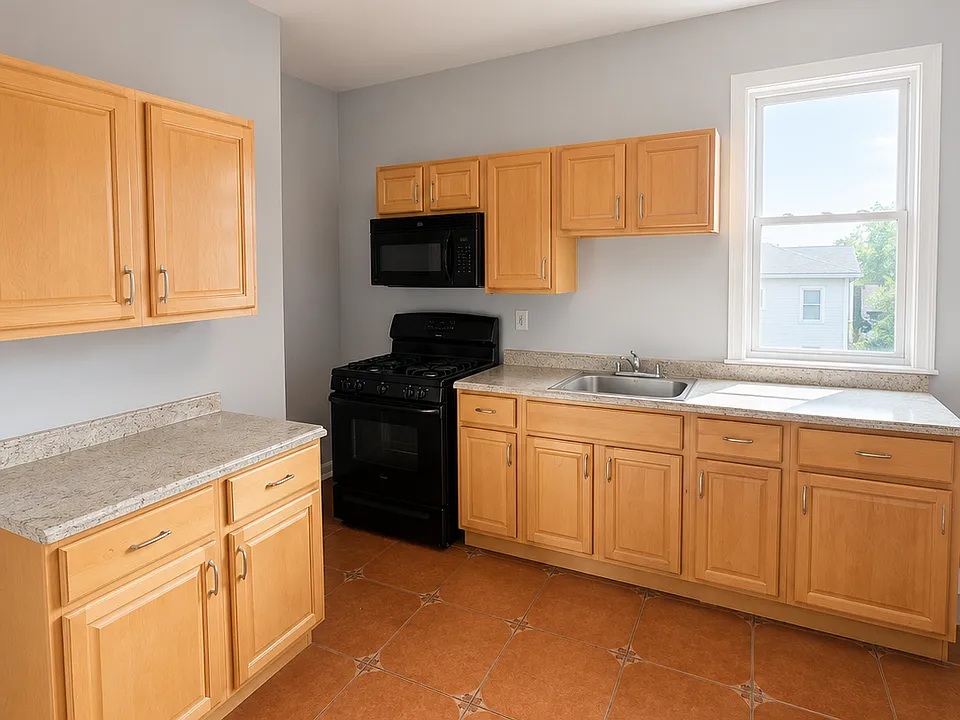 148 Chadwick Ave #3B