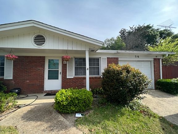 3rd image of 716 Mayflower Ave