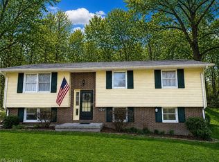 16241 Echo Valley Rd, Wellsville, OH 43968