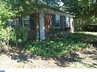 11 Pond Ln, Willingboro, NJ 08046