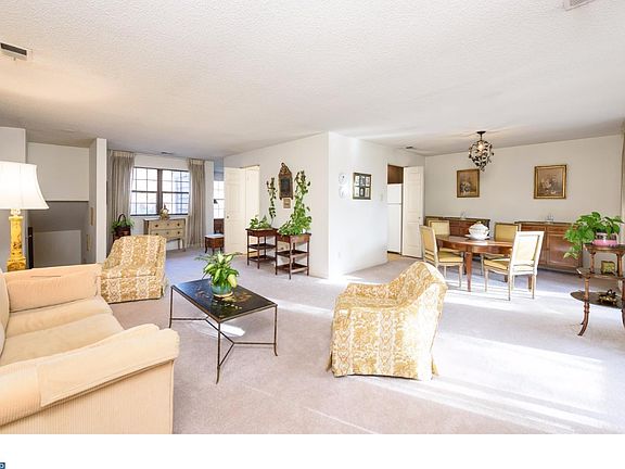 LivingRoom_DiningRoom