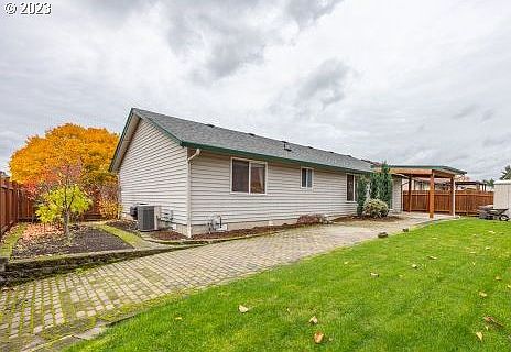 5th image of 2203 NE 170th Ave