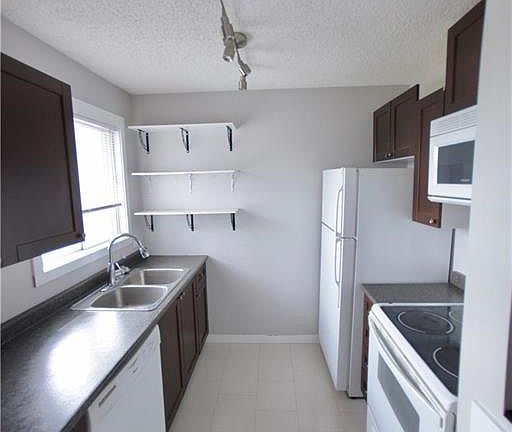 2nd image of 468 Berini Dr