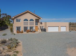 5901 Rio Salado Loop NE, Rio Rancho, NM 87144