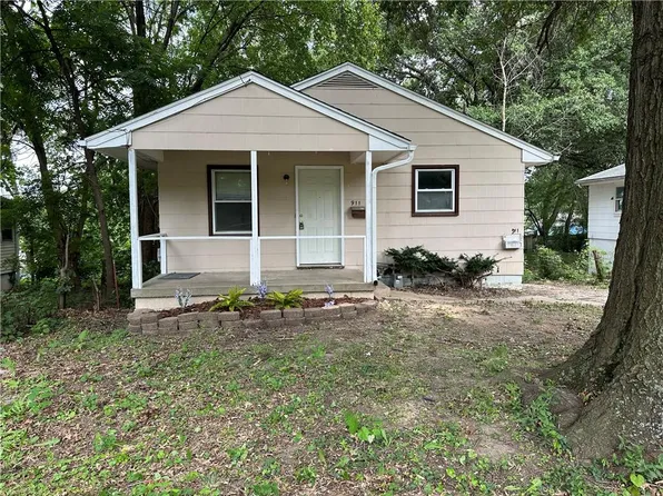 911 S Pope Ave, Independence, MO 64050
