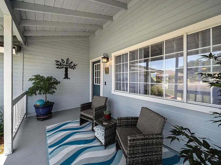 22492 Edgewater Dr — Photo 3