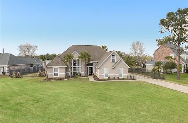 1st image of 14273 Riverlake Dr