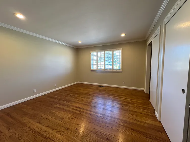 1159 Runnymede Dr — Photo 16