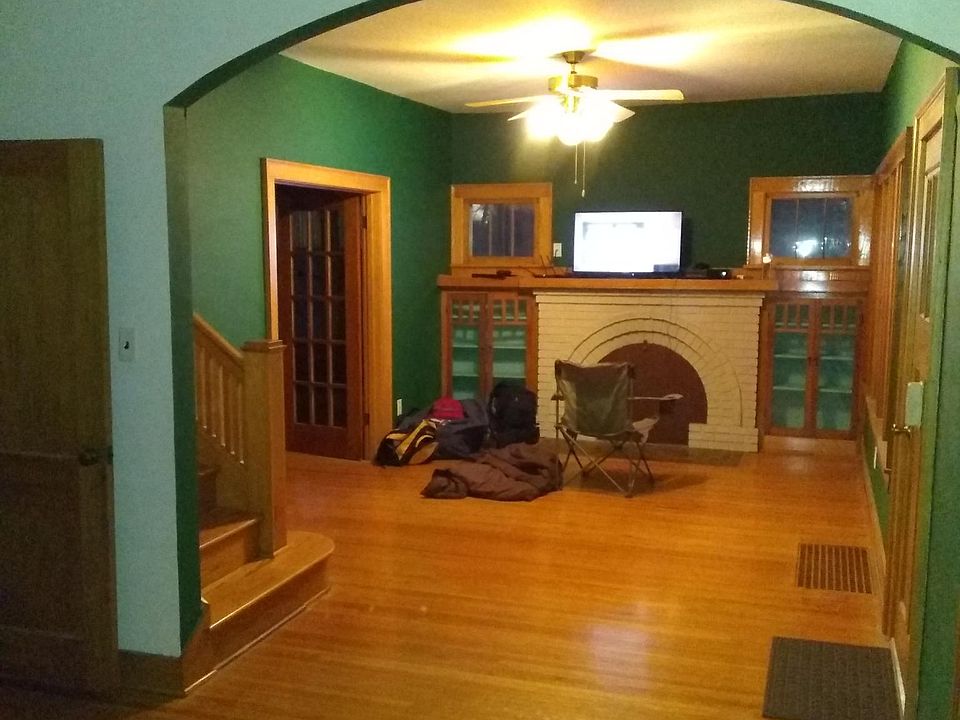 1st image of 227 W 11th Ave