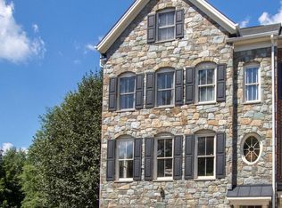 11416 Log Ridge Dr, Fairfax, VA 22030