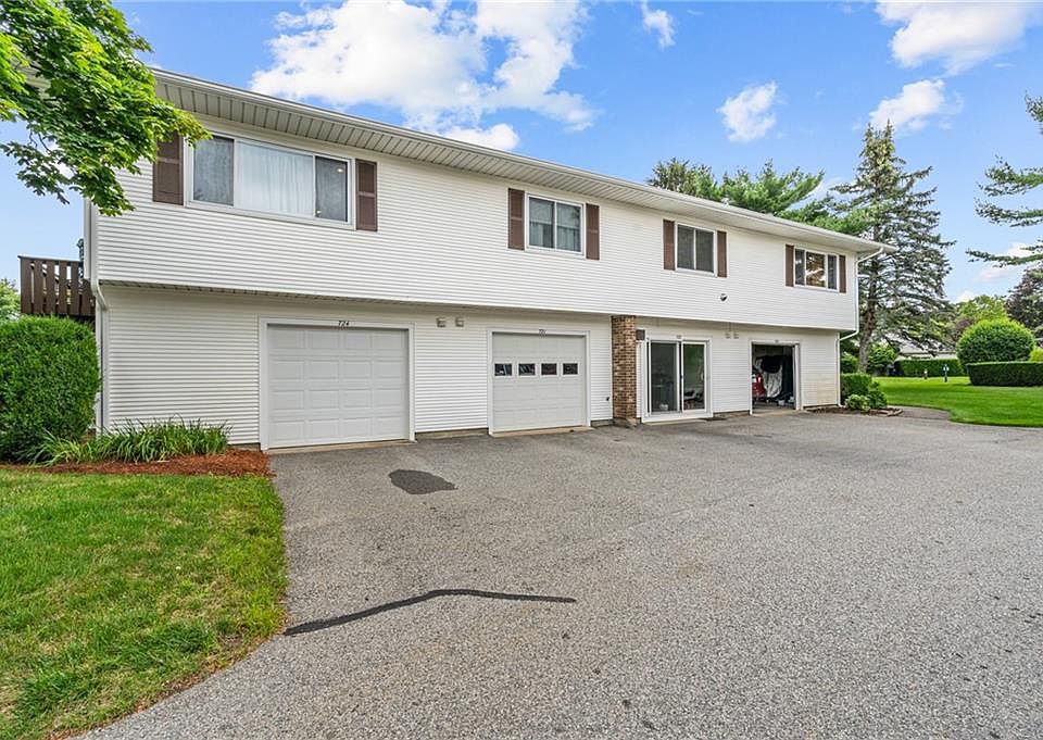 Wethersfield Commons 724 Manomet Ct Warwick RI Zillow