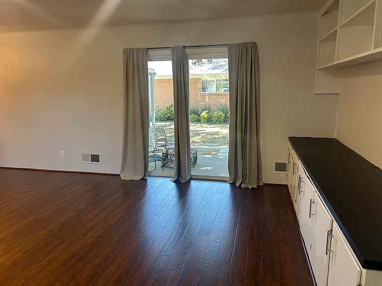 1511 Wysong Dr — Photo 4
