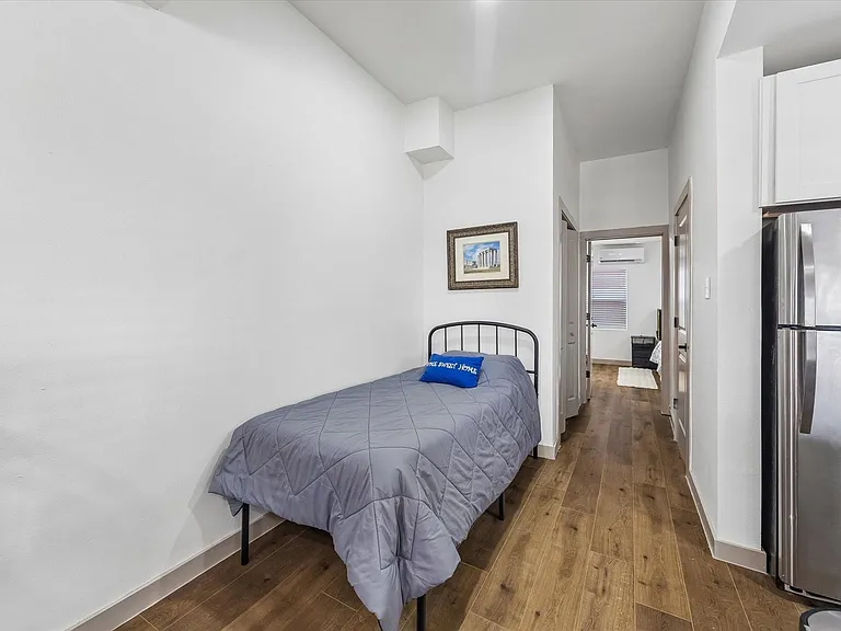 1224 Welch St #2 — Photo 7