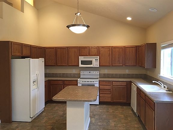 4th image of 425 Buckeye Ave