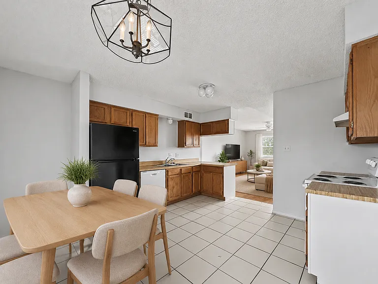 Brookview Ct - 5630 AL — Photo 4