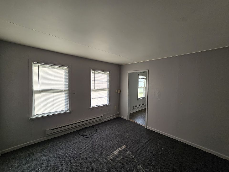 2nd image of 2836 Independence Ave APT 3