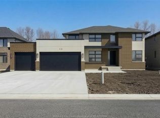 26 Gregory Ave, Kingsville, ON