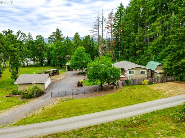 83629 Rattlesnake Rd, Dexter, OR 97431