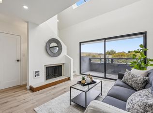 7 Embarcadero W APT 207, Oakland, CA 94607