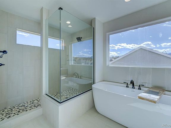 5th image of 210 High Meadows Drive