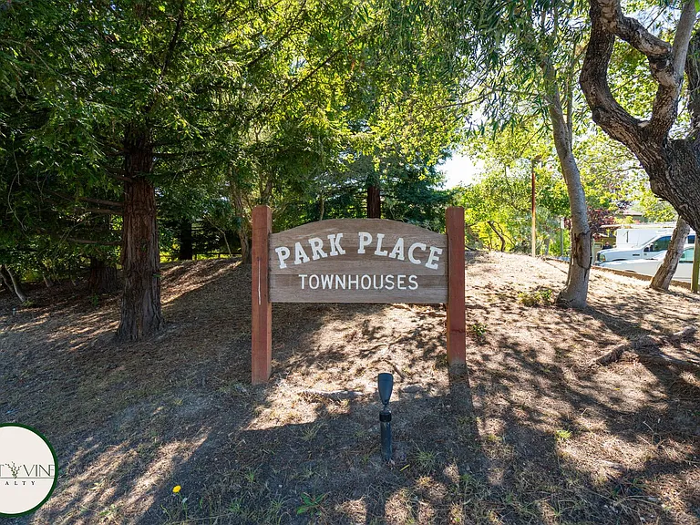 2705 Subec Ln — Photo 17