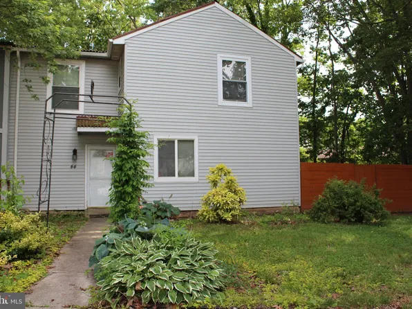44 Edinshire Rd, Sicklerville, NJ 08081